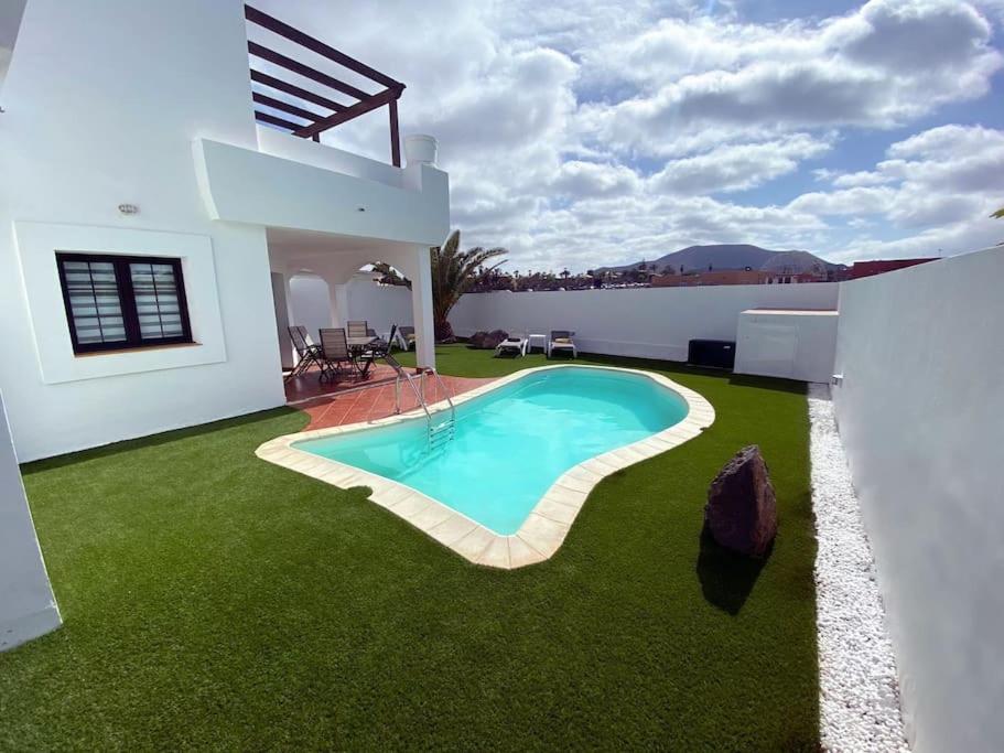 Villa Nina 'Luxury villa in the sun' - B&B Corralejo
