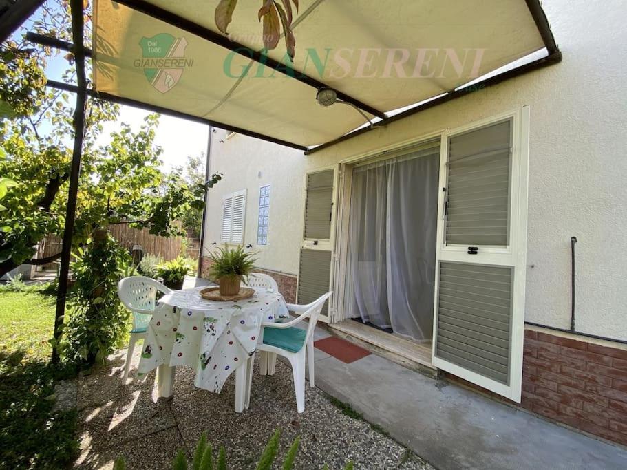 Costa - trilocale con giardino - B&B