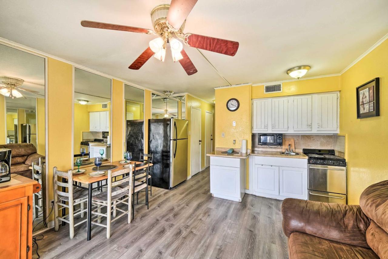 Seaside Corpus Christi Condo at The Villa del Sol! - Ferienwohnung Corpus Christi