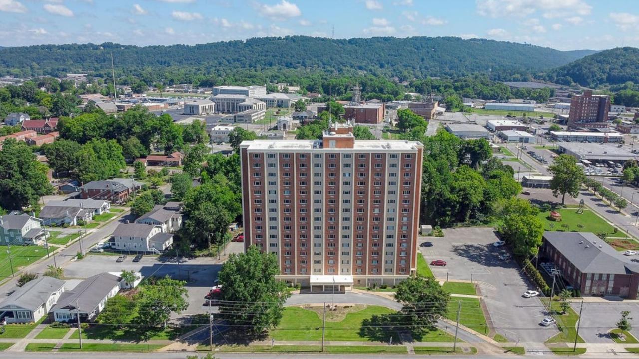 Lovely Micro Studio Apartment in Downtown Gadsden - B&B