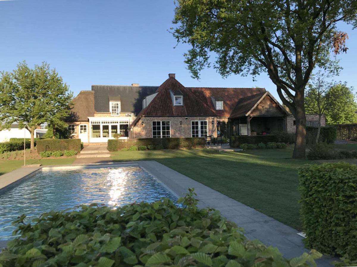 B&B Heissehuizen - Tranquil villa in Vlaanderen with terrace - Bed and Breakfast Heissehuizen