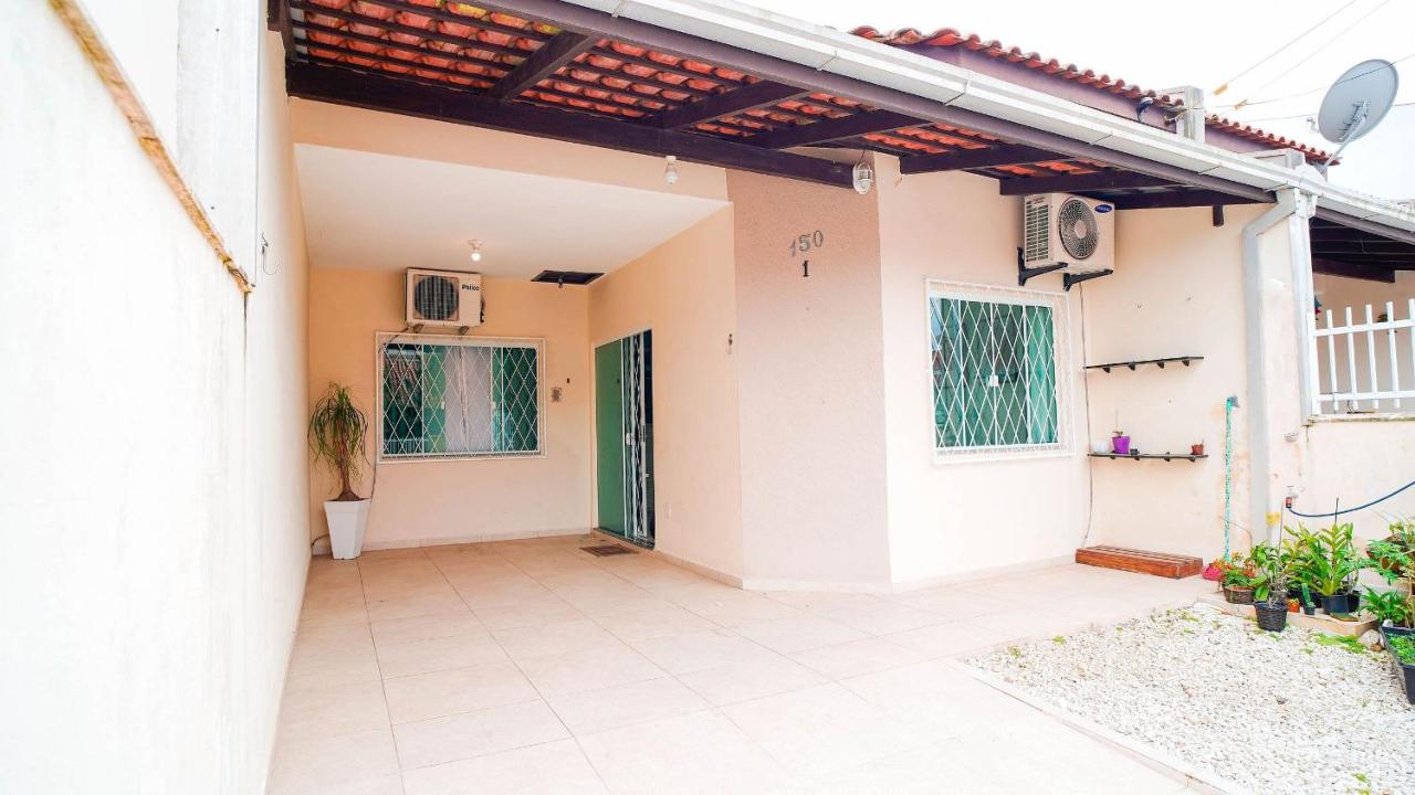 Ótima casa apenas 50metros da praia - em Balneário Piçarras - B&B
