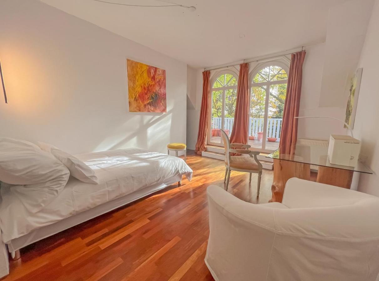 Cosy house with workplace, balcony and garden 30 min to Marienburg - Chambres d'hôtes Gehrden