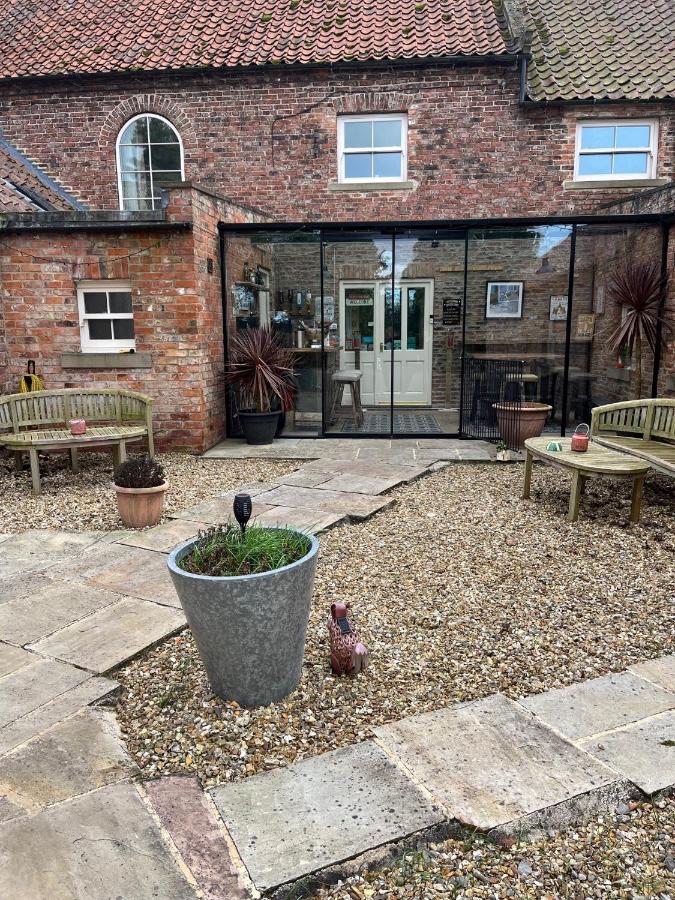 B&B Thirsk - Newsham Grange Farm - Bed and Breakfast Thirsk