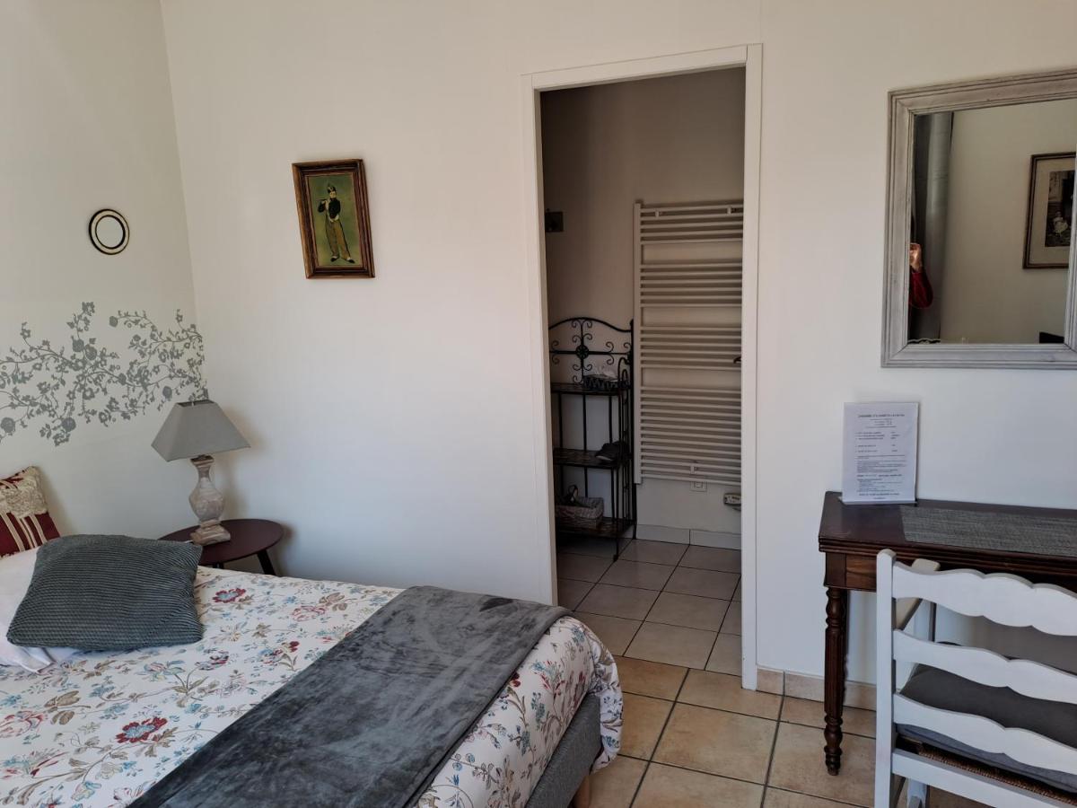 Chambre d'Elisabeth à la Ferme - B&B Montépilloy