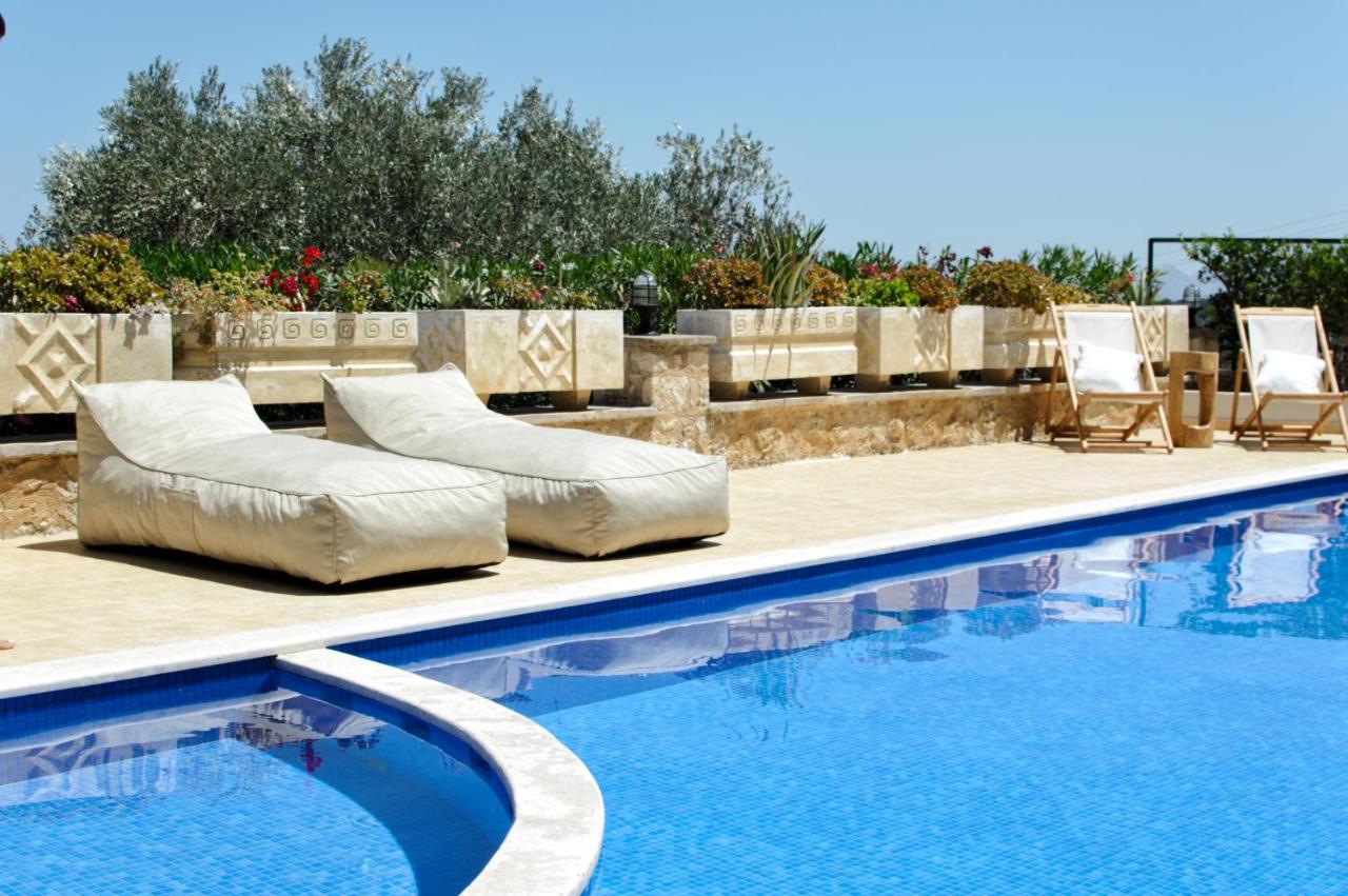 B&B Roussospiti - Luxury Villa Noesis with Pool and Seaview - Bed and Breakfast Roussospiti