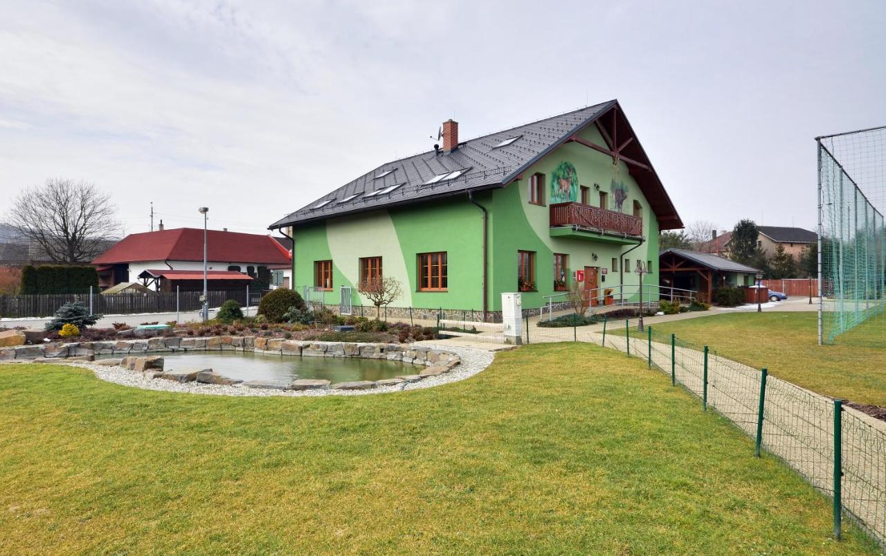 B&B Jilešovice - Restaurace a penzion Kamenec - Bed and Breakfast Jilešovice