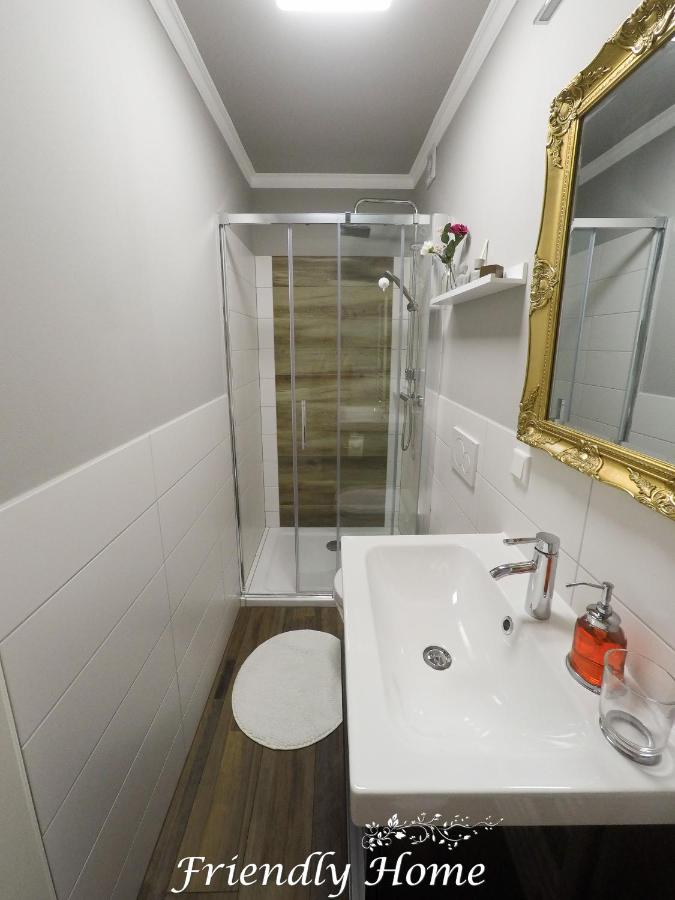Friendly Home - Einzelappartement "Trust" Köln Bonn Phantasialand - Ferienwohnung Brenig