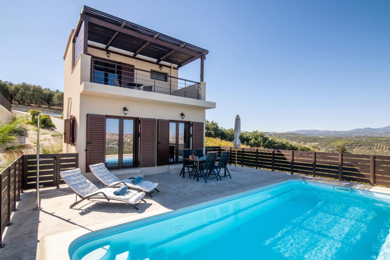 B&B Epáno Vátheia - Brand new luxury Villa Dafne with Heated pool - Bed and Breakfast Epáno Vátheia