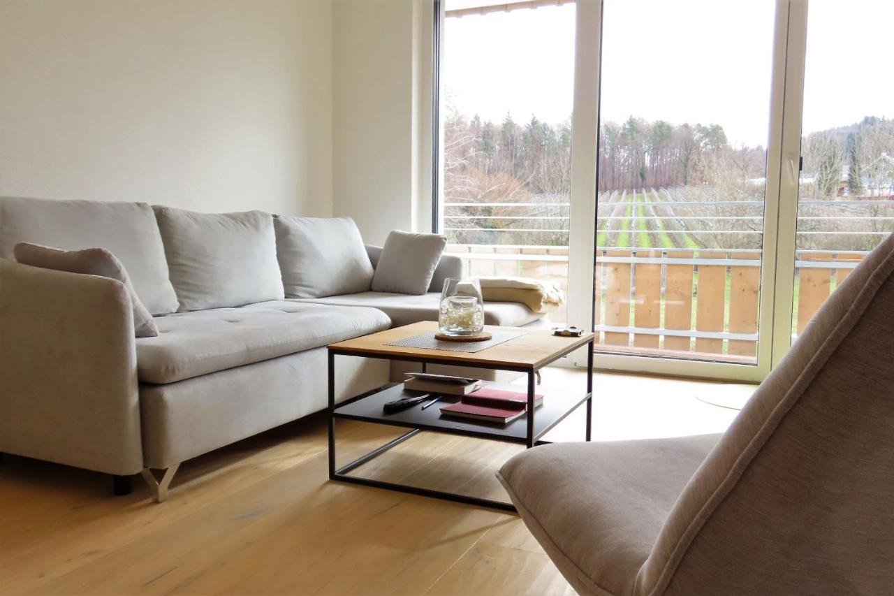 Apartment mit Balkon