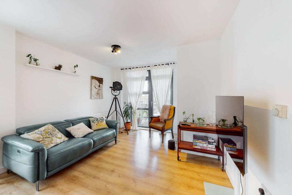 Modernistic 2-bedroom flat in Shadwell - B&B