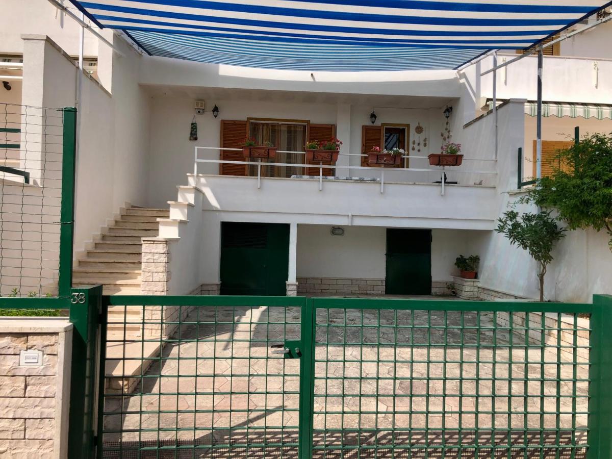 Villino Trazza presso villaggio Solaria - B&B Porto Cesareo