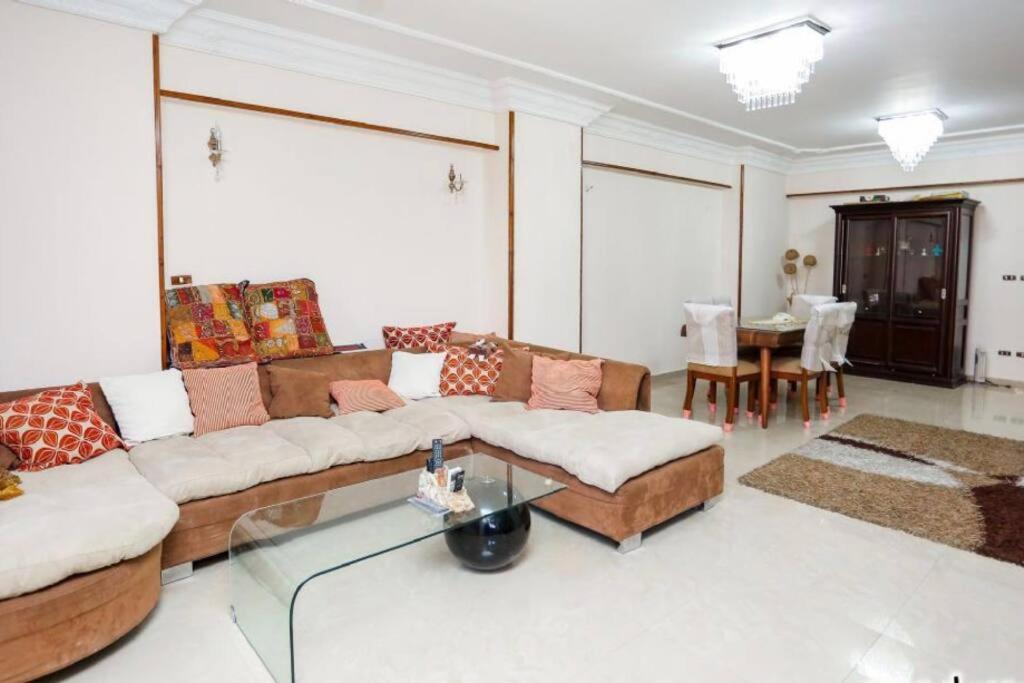 Adorable Unique Furniture Flat - B&B