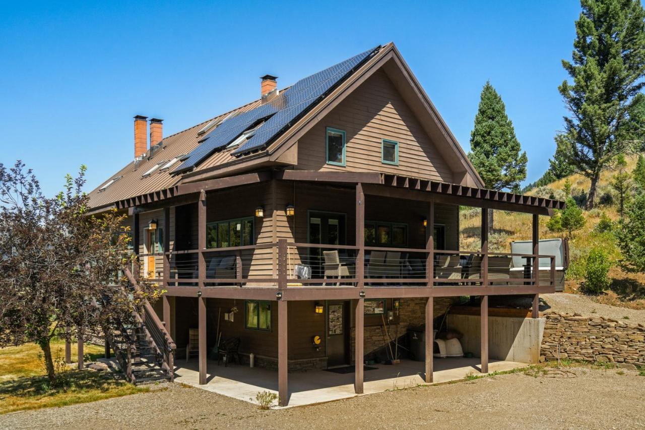 Hidden Hollow - B&B