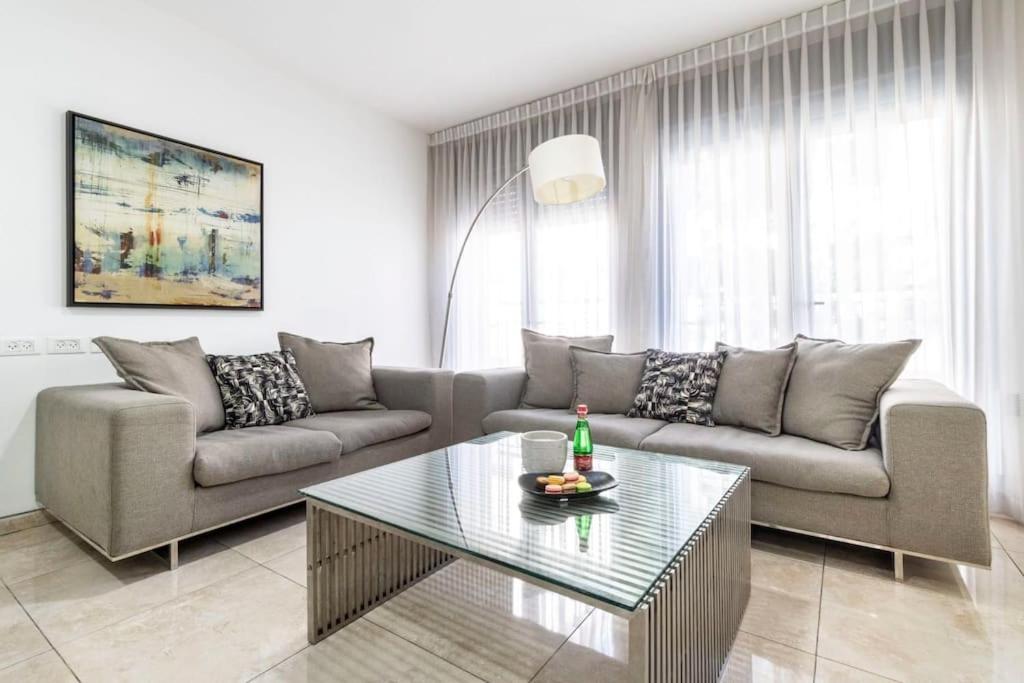 B&B Jerusalem - Luxury 3 bedroom apt, Harav Kook7 - Bed and Breakfast Jerusalem