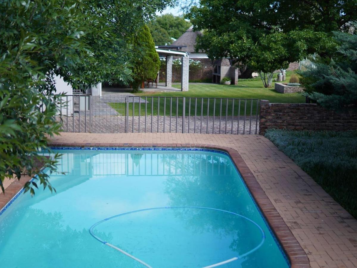 Aloes Guest House 62 on Meintjies - B&B Middelburg