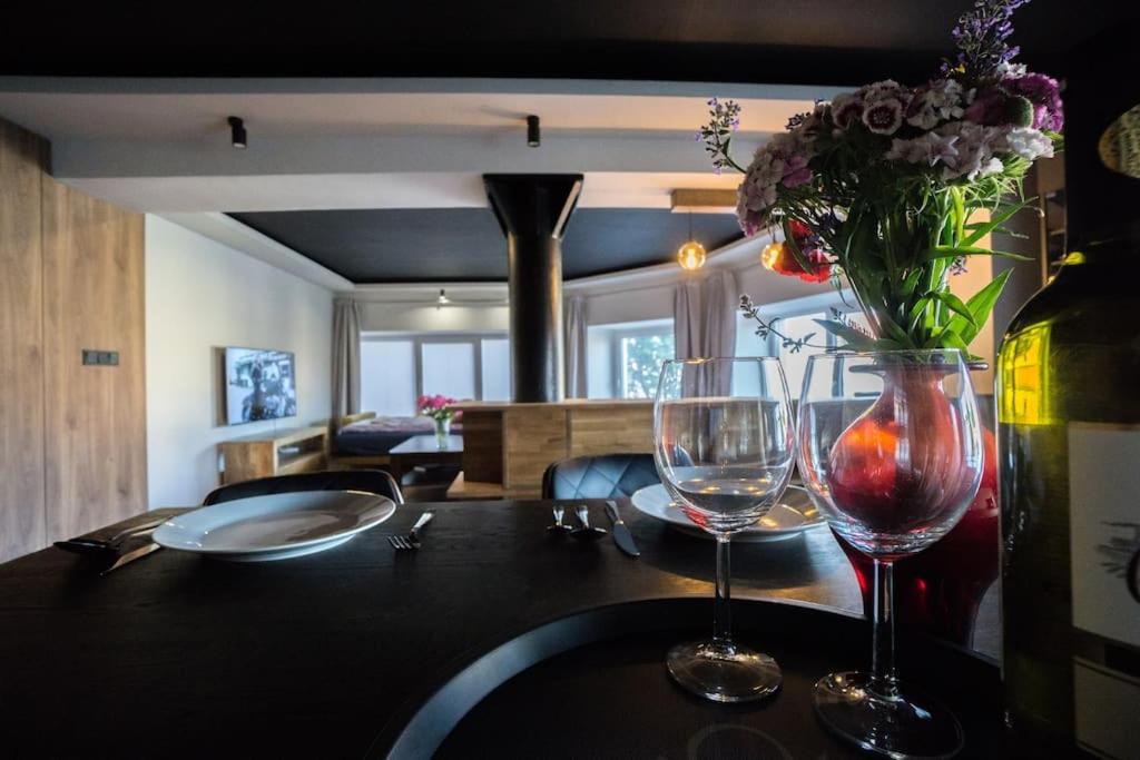 Uroczy apartament Wita Stwosza most Kłodzko - B&B