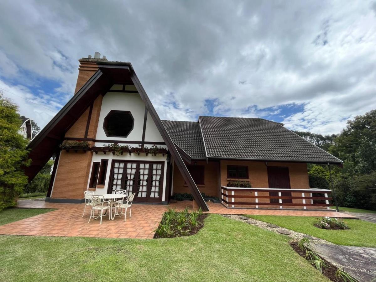 Villa di Caserta by Capivari Lodge Home - B&B Campos do Jordão