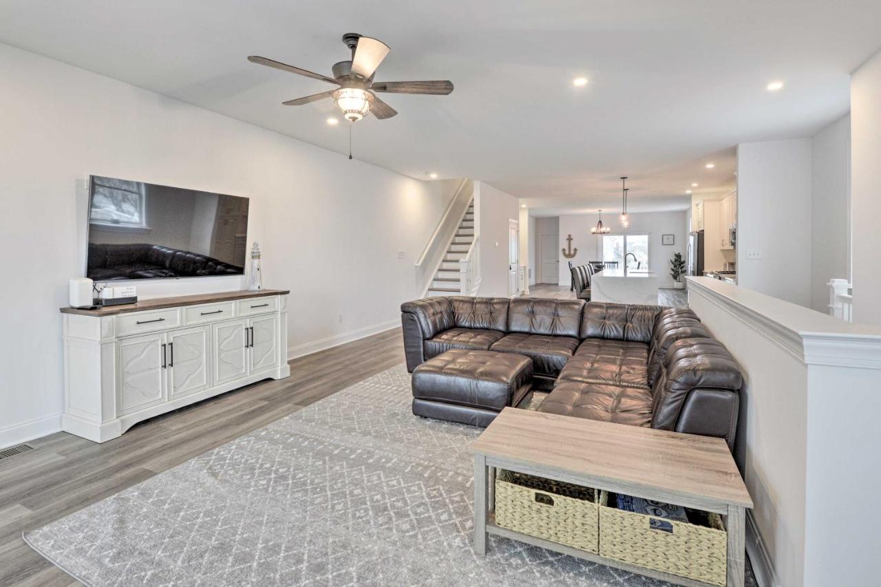 New Townhome Less Than Half Mi to Beach! - B&B