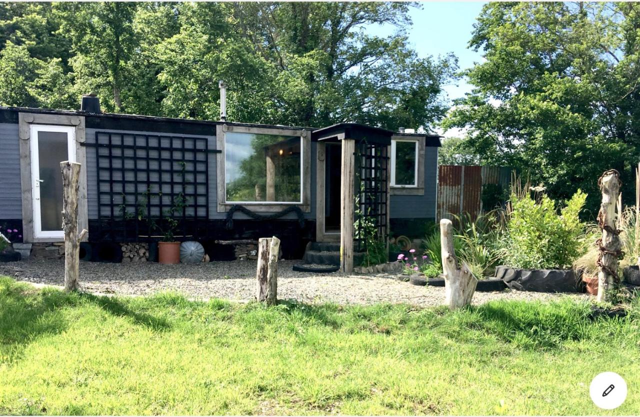 Field Hut - B&B