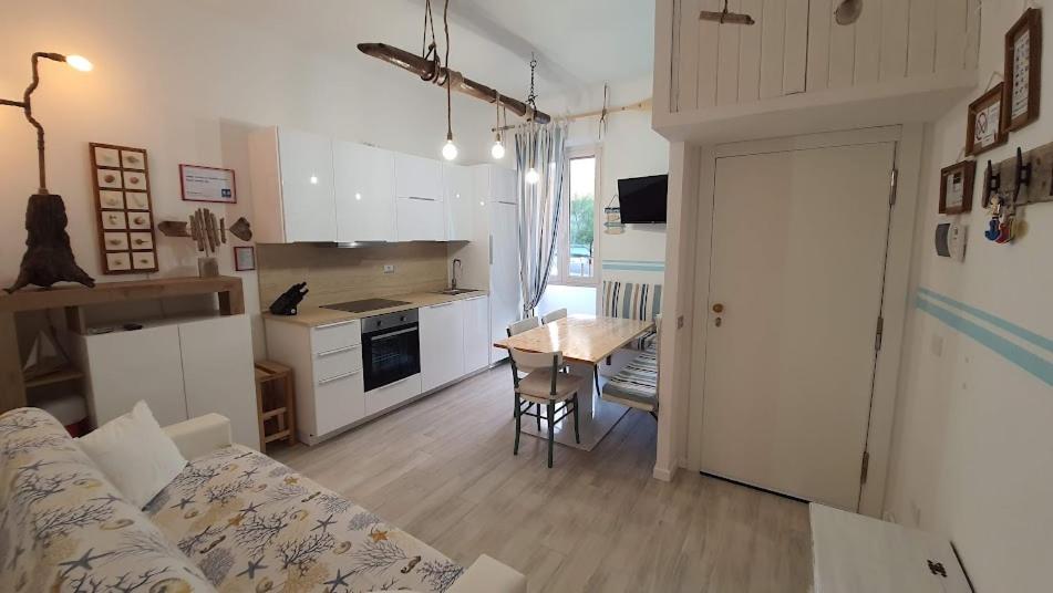 casa vacanza fronte mare Fano Sassonia 2 - Chambres d’hôtes Fano