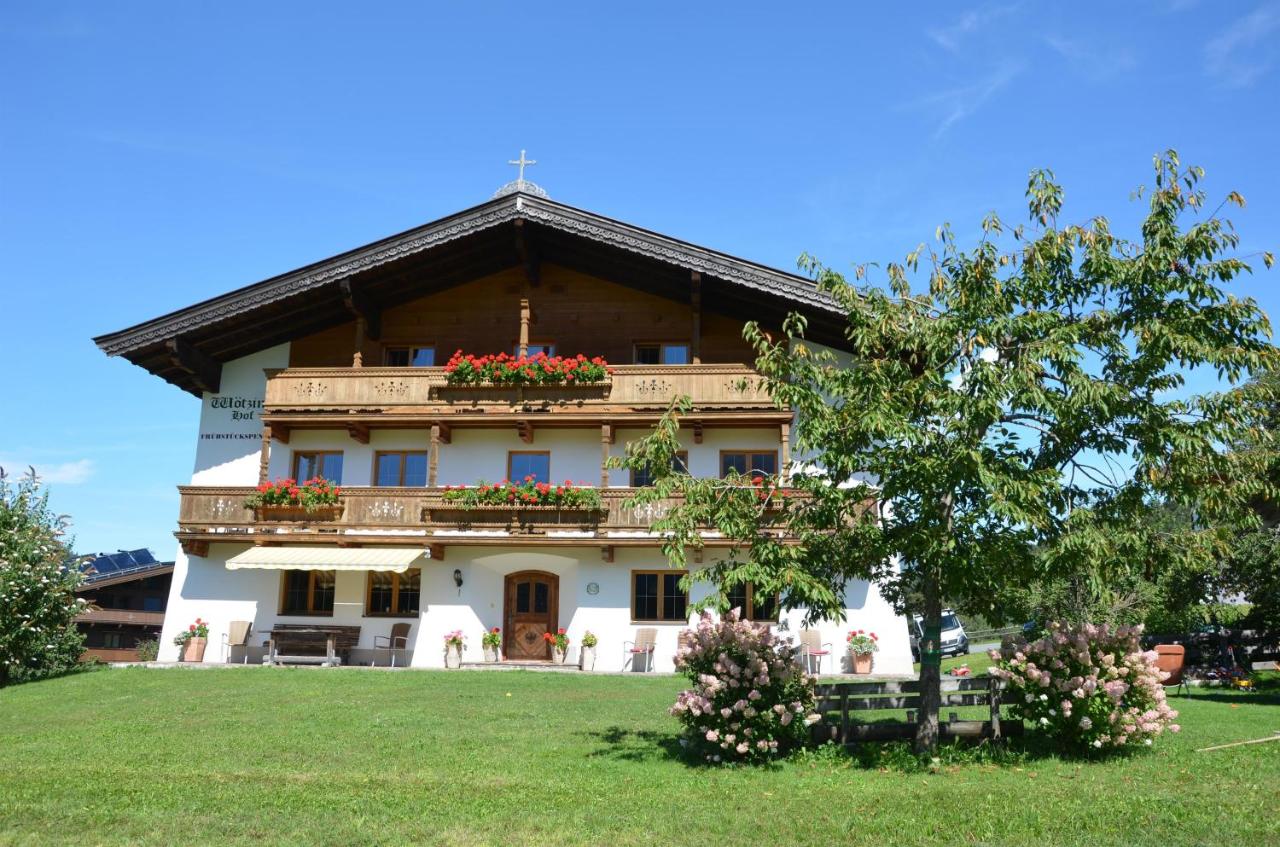 Pension Wötzinghof - B&B