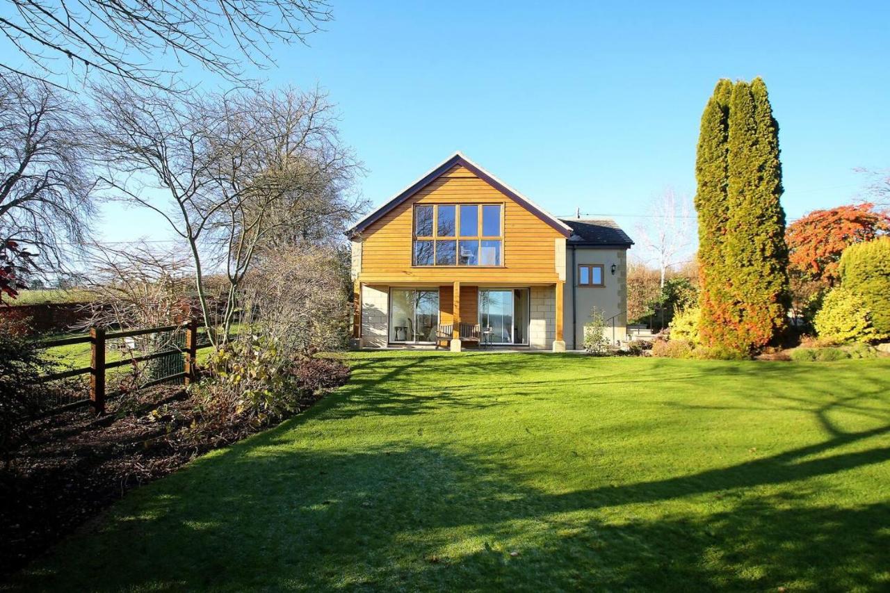 B&B Stroud - Dove Lodge in Painswick - Bed and Breakfast Stroud