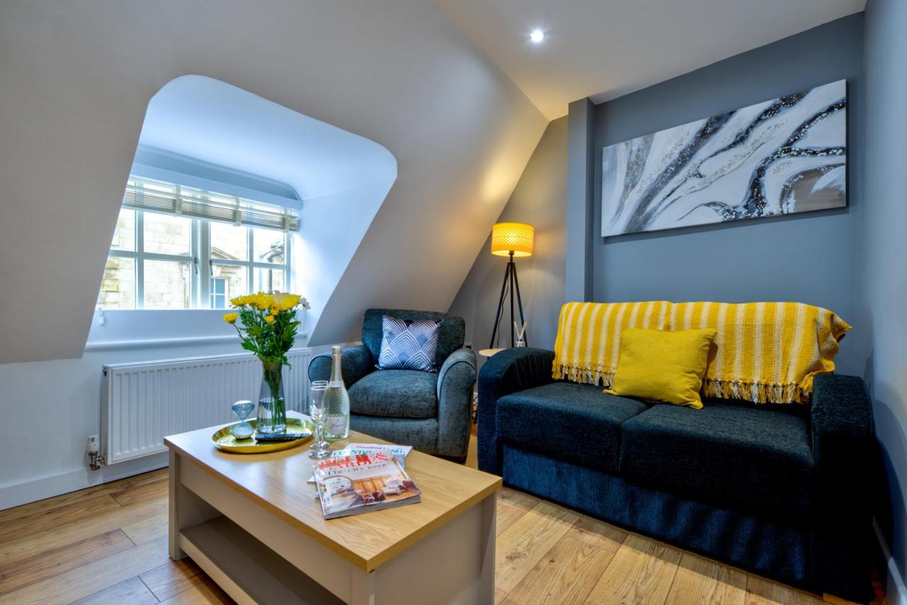 B&B Stamford - Stylish Stamford Centre 2 Bedroom Apartment - St Pauls Apartments - B - Bed and Breakfast Stamford