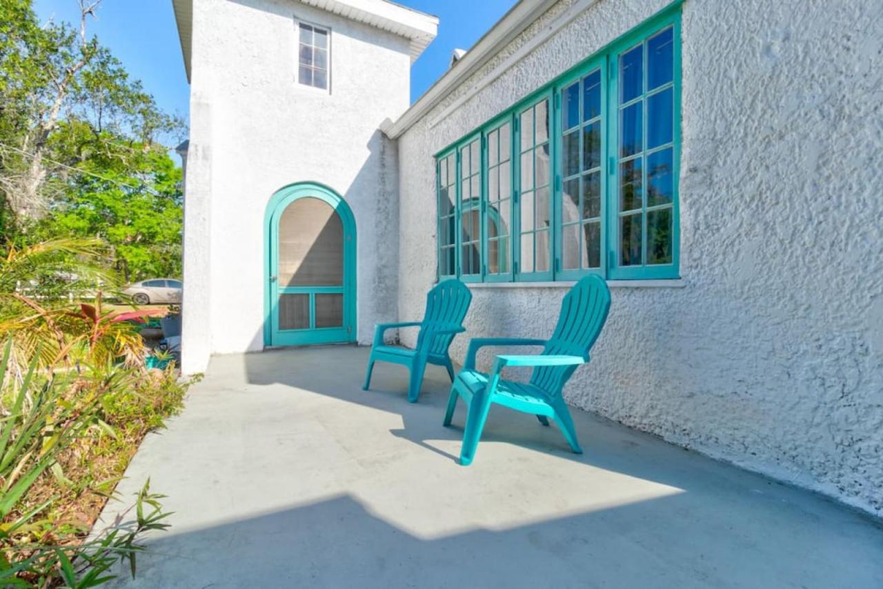Spanish Beach Bungalow MainHouse - B&B Daytona Beach