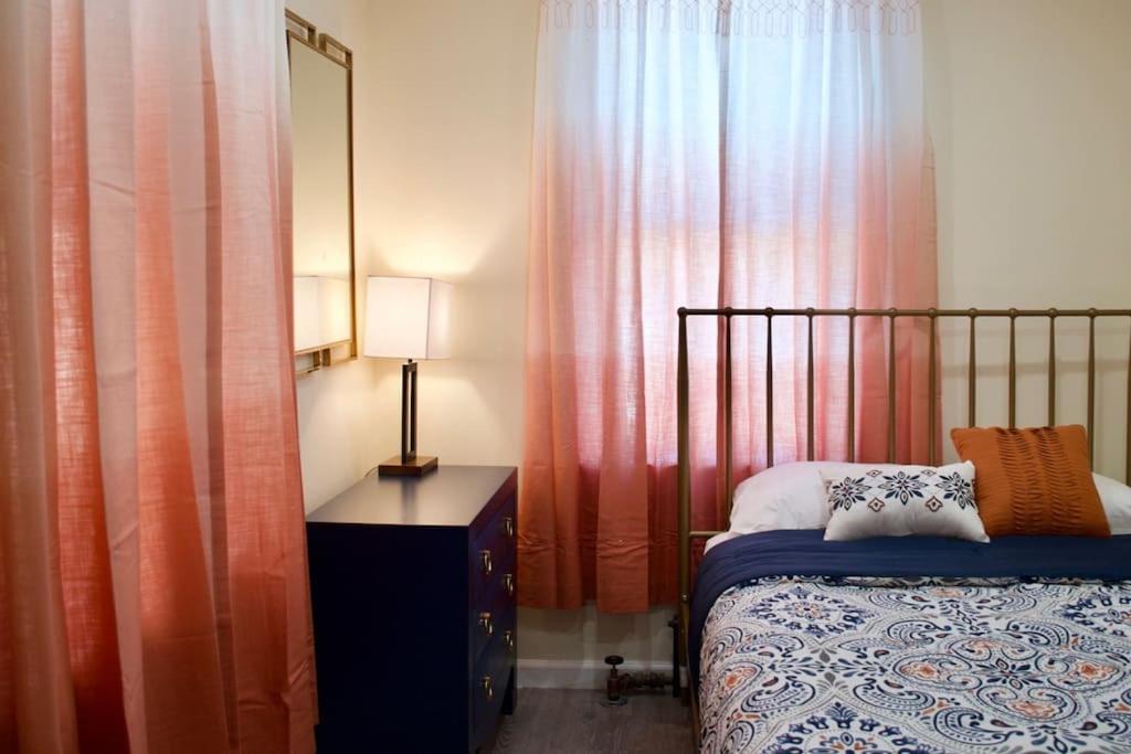 B&B New Rochelle - LUXE Private & Modern Close to New York City - Bed and Breakfast New Rochelle