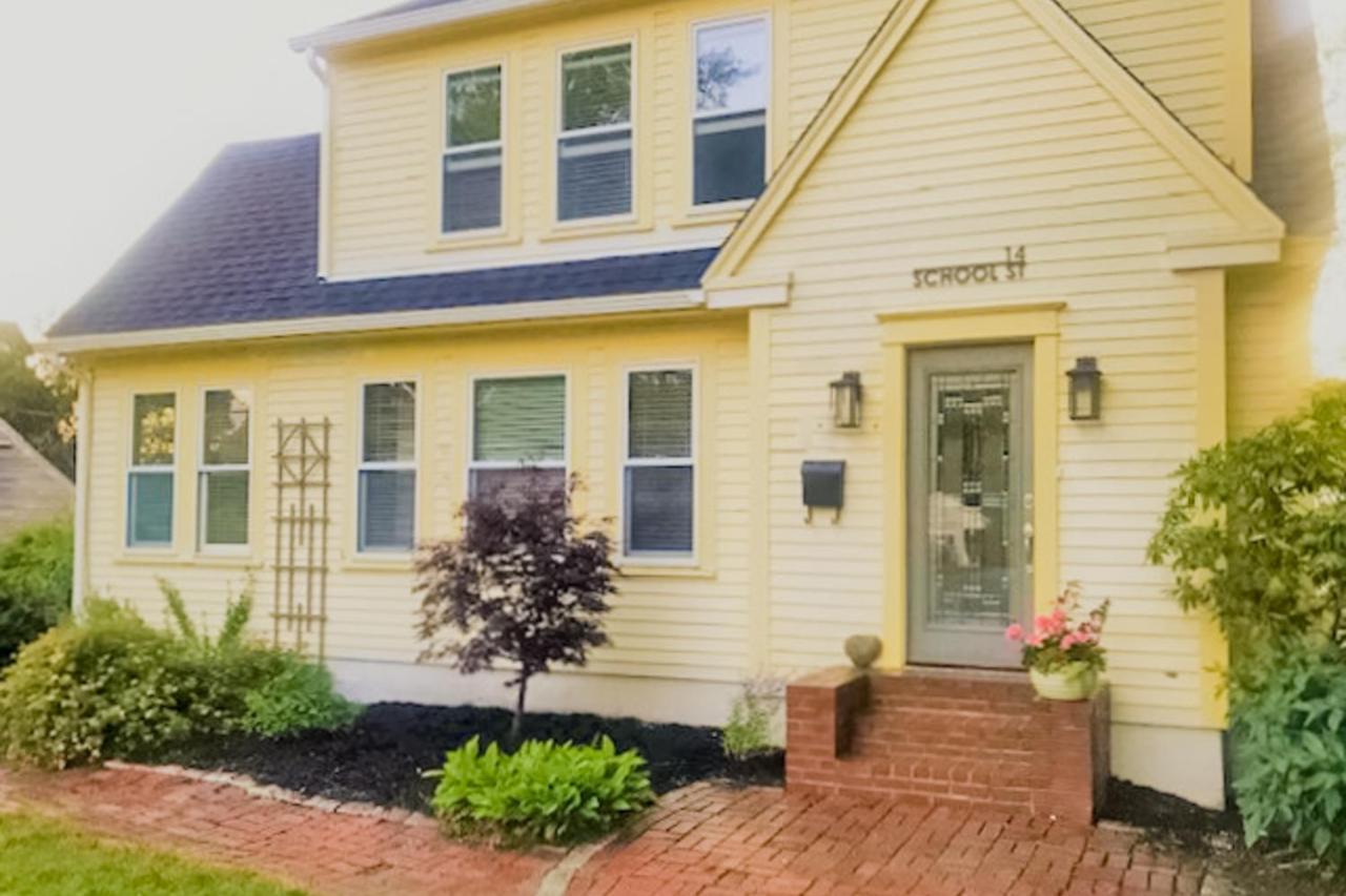 Bees Knees House - B&B