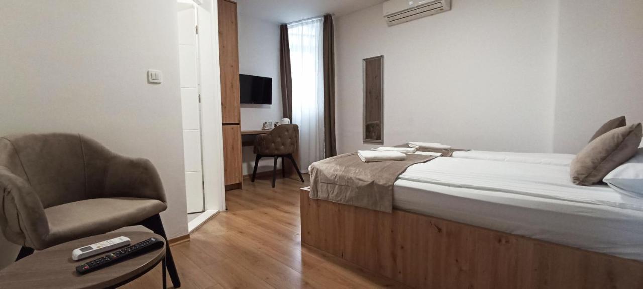 Large Double Room