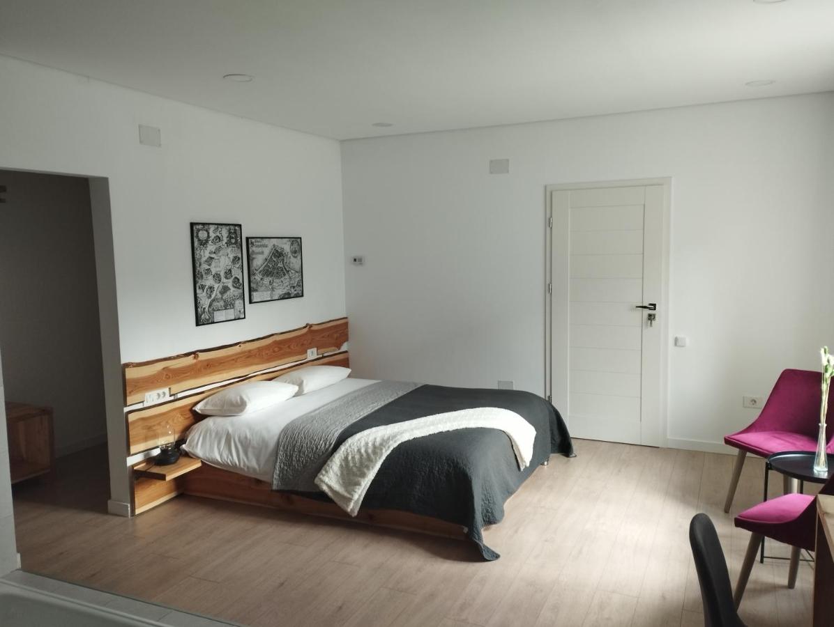 Deluxe Double Room with bathtub in the floor and walk in shower