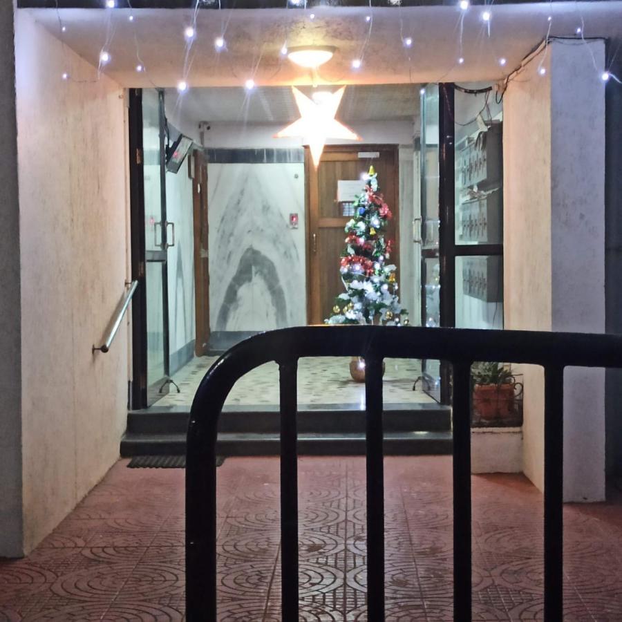 SEAVIEW Room Bandra W Bandstand Nr Taj WOMEN ONLY - Bed and Breakfast