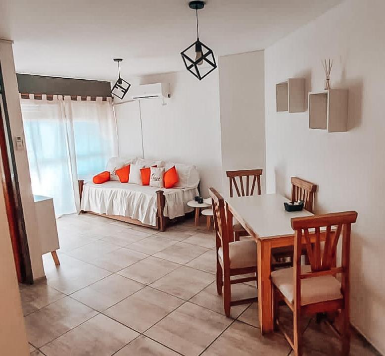 Departamento céntrico LA CAÑADA con BALCÓN a metros de la PEATONAL de la ciudad - B&B Córdoba