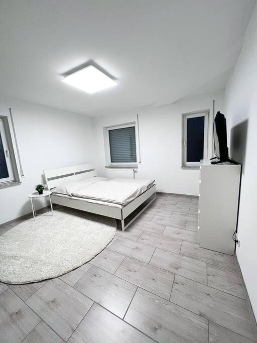 Neu sanierte Einzimmerwohnung - B&B