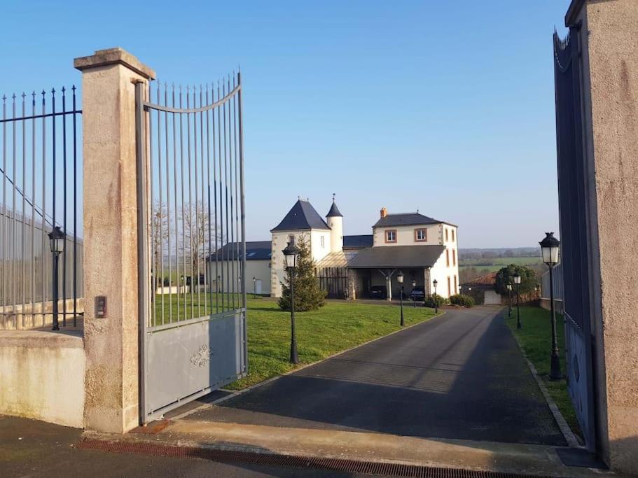 Le Logis Cholet 49300 lieu exceptionnel en famille ou amis - Ferienwohnung Mazières-en-Mauges