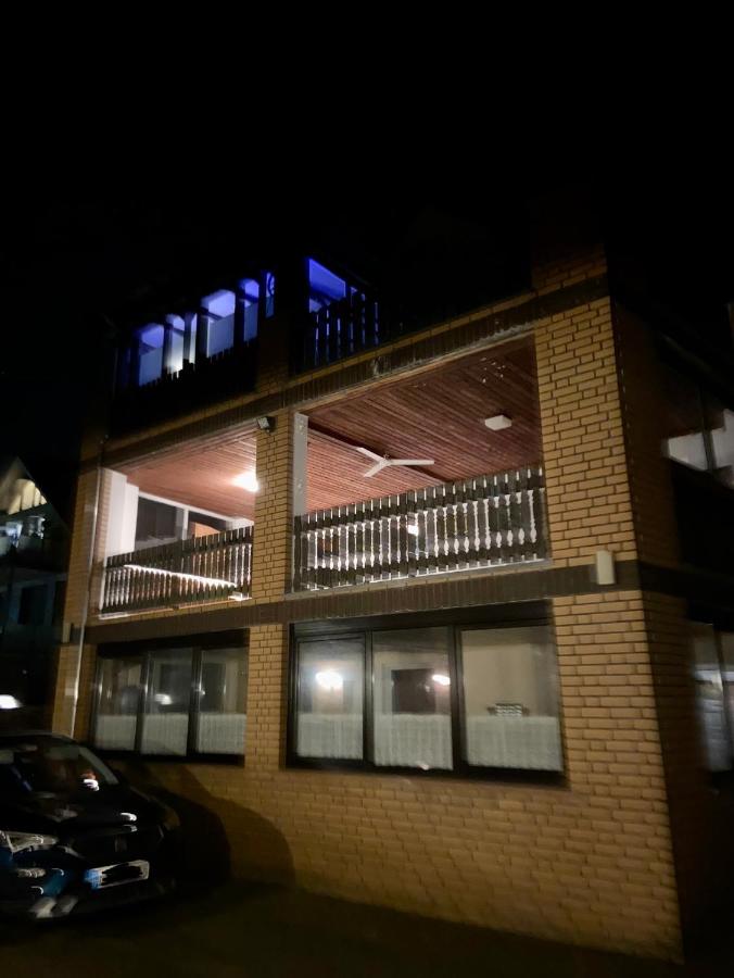 Traumhafte 115 qm Ferienwohnung am Steinhuder Meer, Ruhig, Komfortabel, Loggia, Parkplatz, WiFi - Ferienwohnung