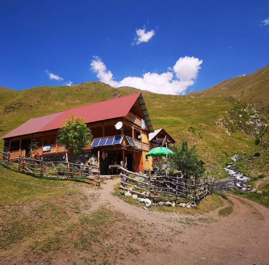 Guesthouse Everest - Bed and Breakfast