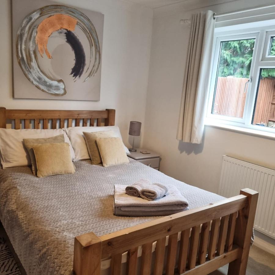 B&B Thame - Private one bedroom apartment with garden and parking - Bed and Breakfast Thame