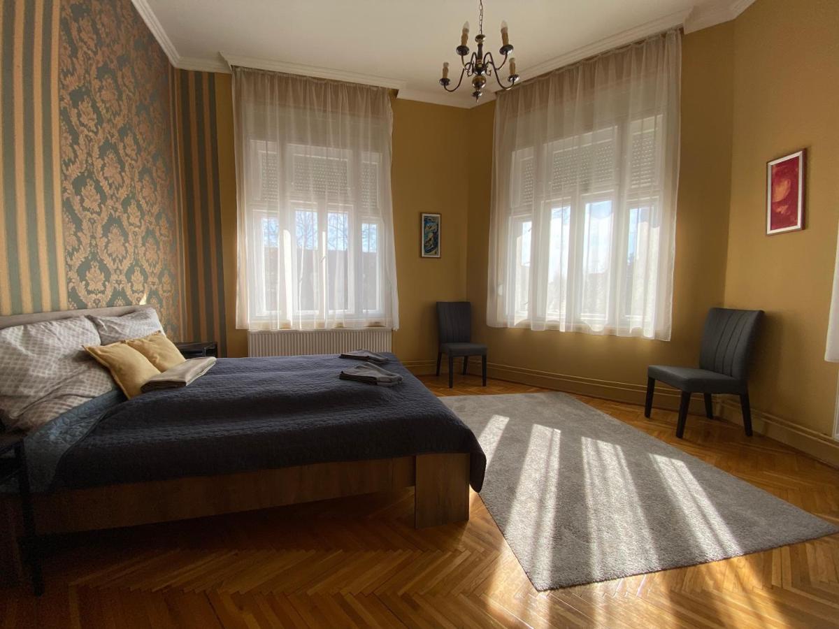 B&B Eger - Ambrózia Apartman - Bed and Breakfast Eger