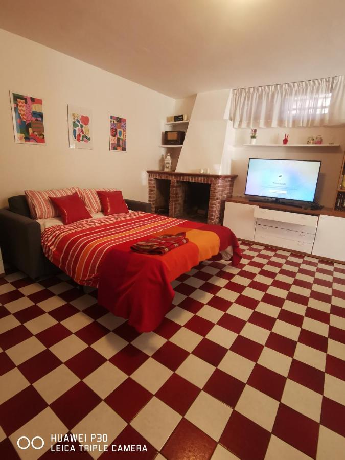 Taverna a 100 mt dal mare - B&B Porto Torres