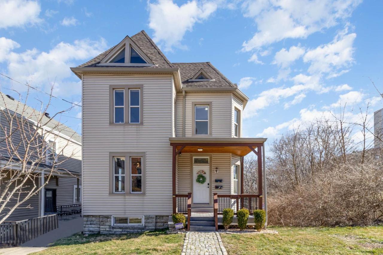 Downtown Views-Prime Location! - B&B