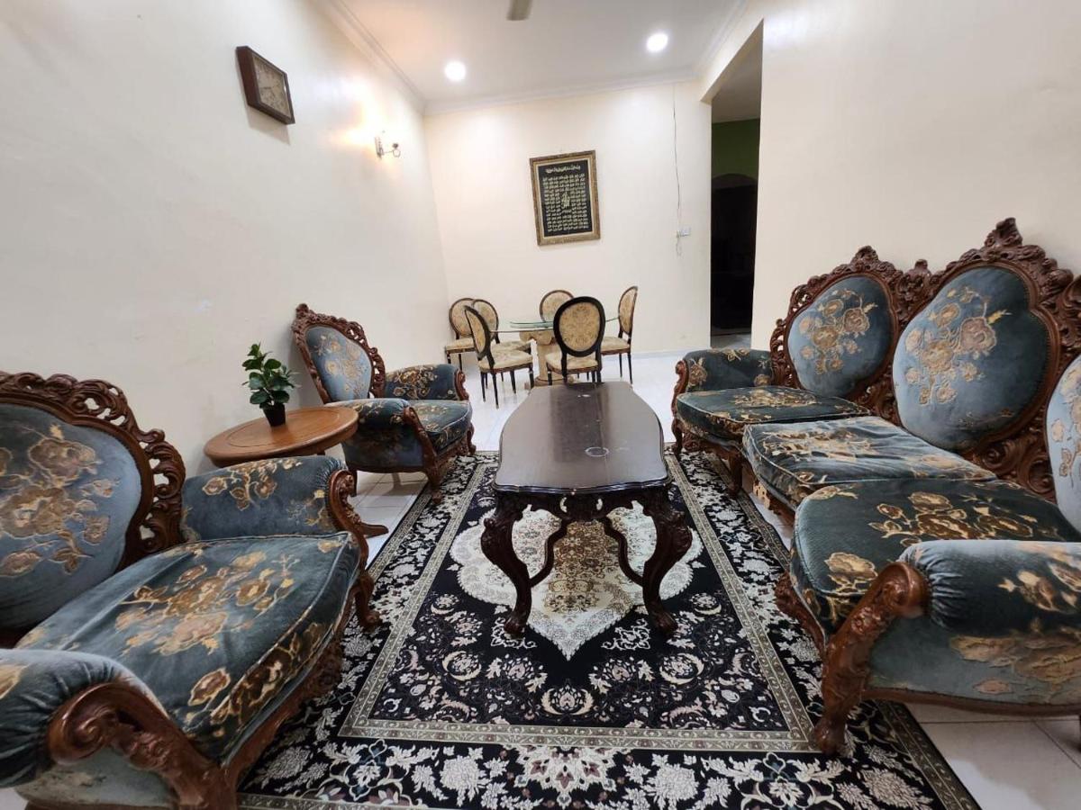 Redzuan Homestay (Muslim Friendly) - B&B Muar
