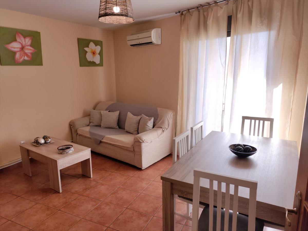 Apartamento de 2 dormitorios con balcón
