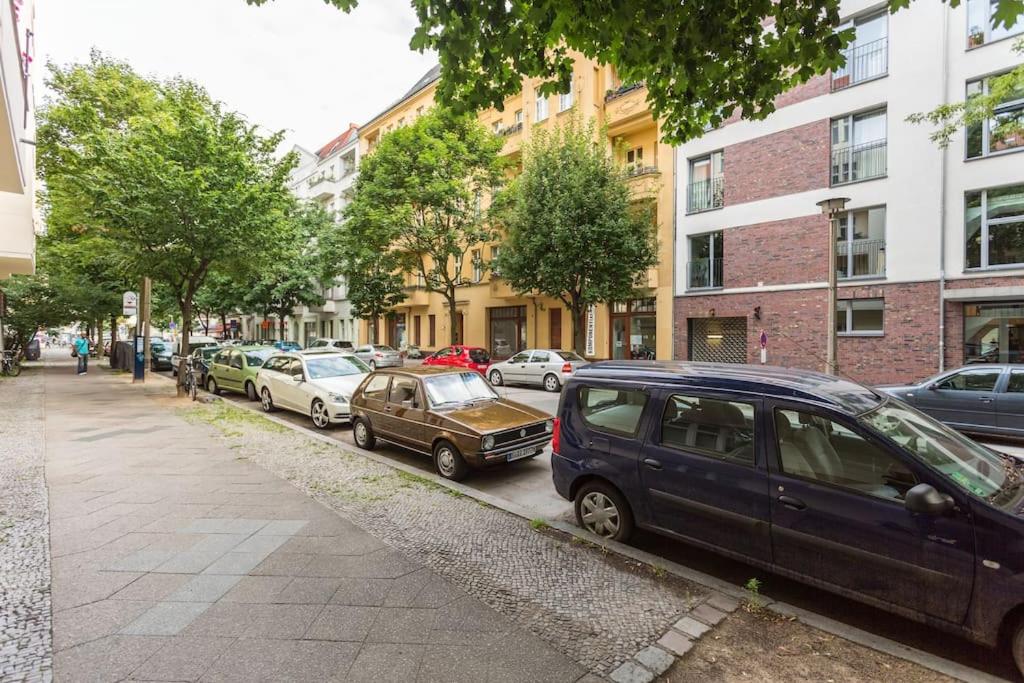 Zentrale Altbauwohnung im Helmholtzkiez - B&B Berlino