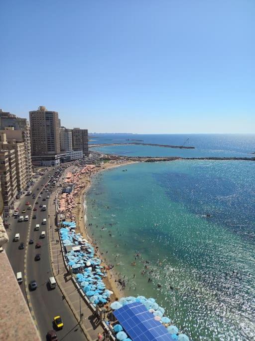 Stunning Sea View Flat (One Bed Room)Entire Place - Ferienwohnung
