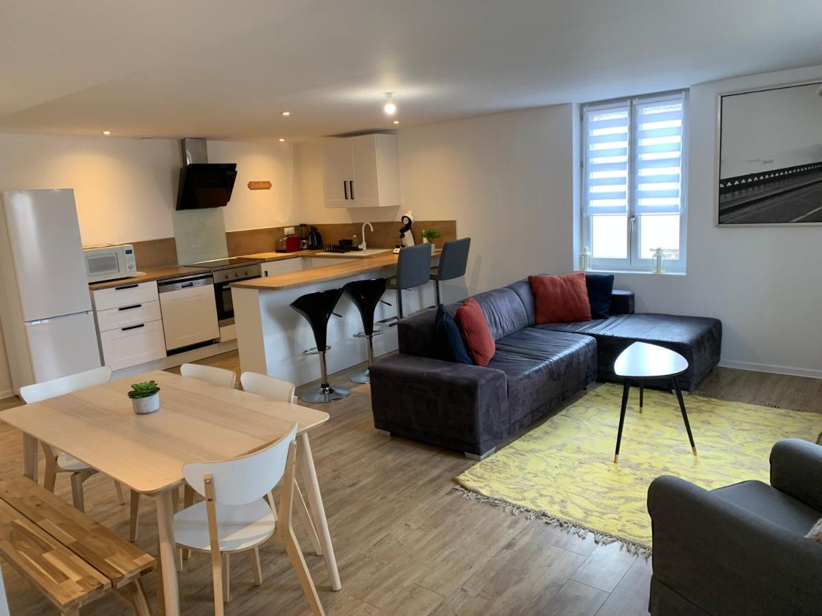 Bel Appartement Climatisé au cœur du village - B&B Saint-Aubin
