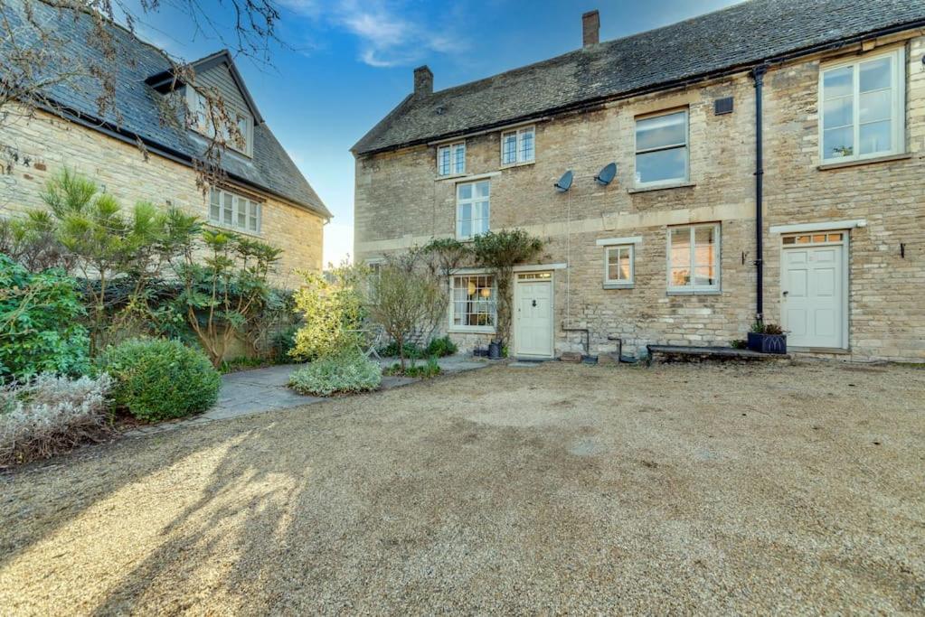 B&B Oundle - Cute and quirky cottage - Bed and Breakfast Oundle