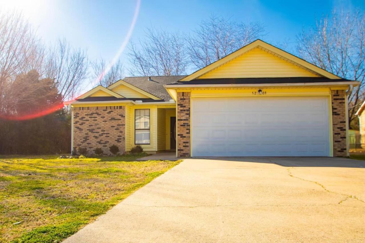 Home Sweet Home in Camp Robinson - Bed and Breakfast North Little Rock